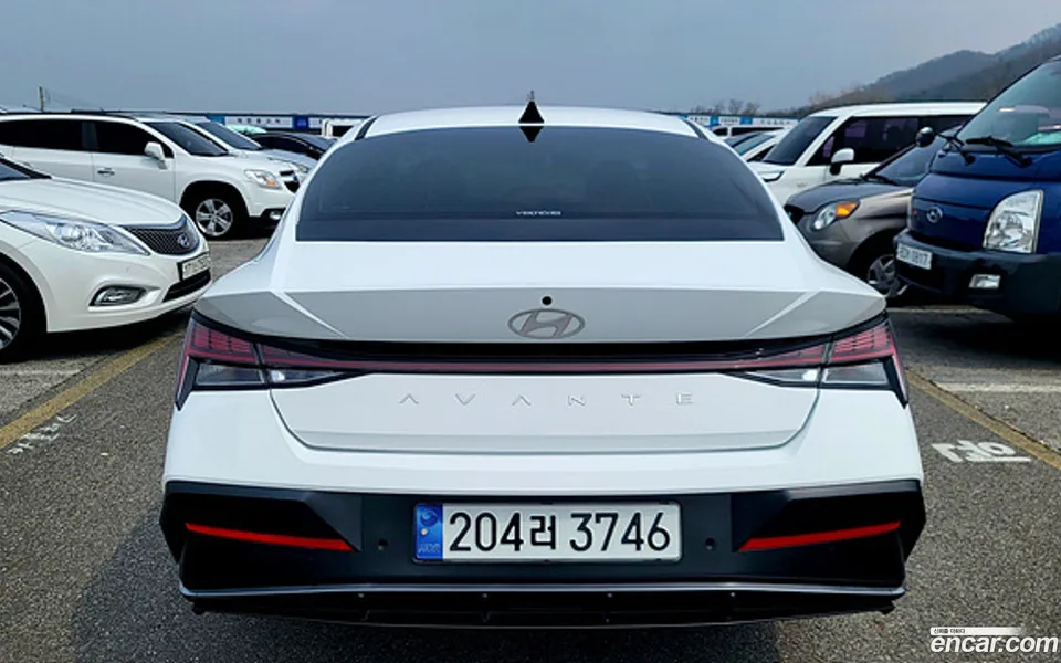 Hyundai Avante CN7 Hybrid 2024 — миниатюра 4
