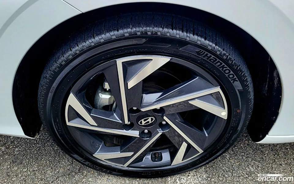 Hyundai Avante CN7 Hybrid 2024 — миниатюра 5
