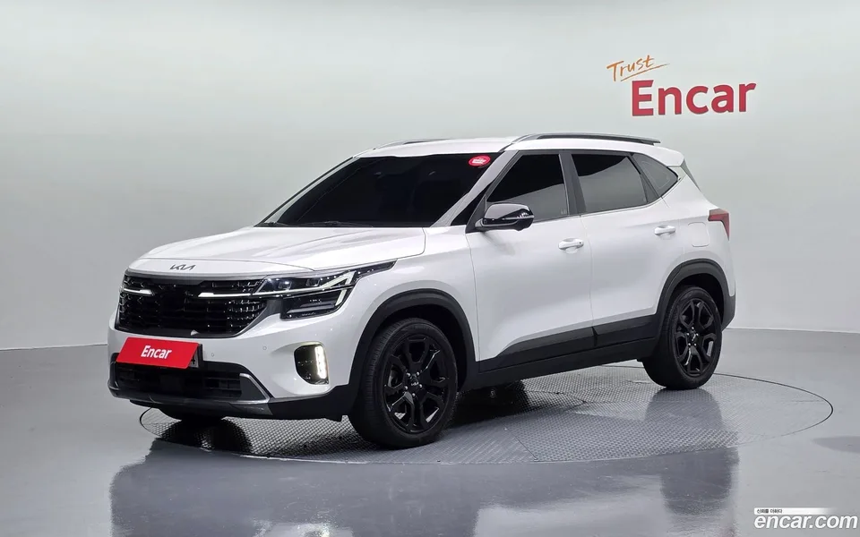 Kia Seltos 1.6 2WD 2022 — фото 1, купить с доставкой в Москву