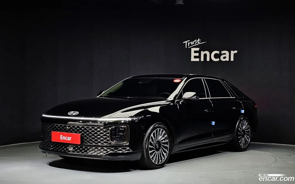 Hyundai Grandeur 2.5 2WD 2023 — фото 1, купить с доставкой в Москву