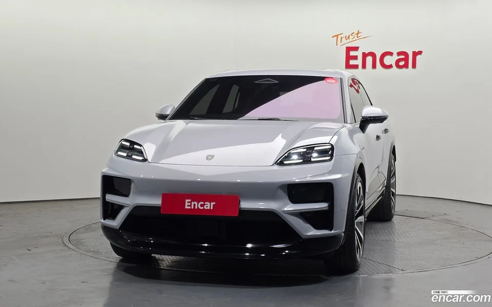 Porsche Macan Electric 2025 — миниатюра 3