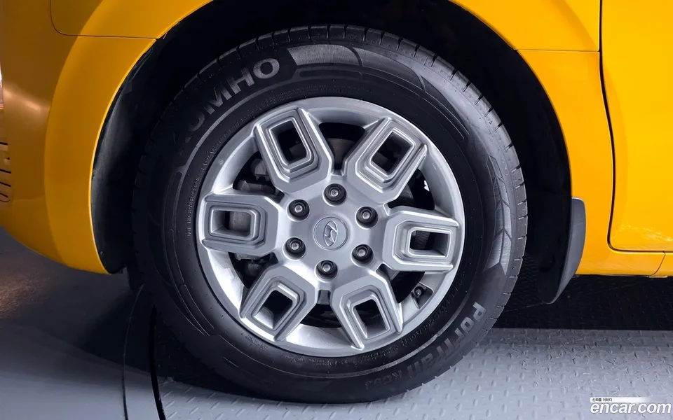 Hyundai Staria L3.5 2023 — миниатюра 5