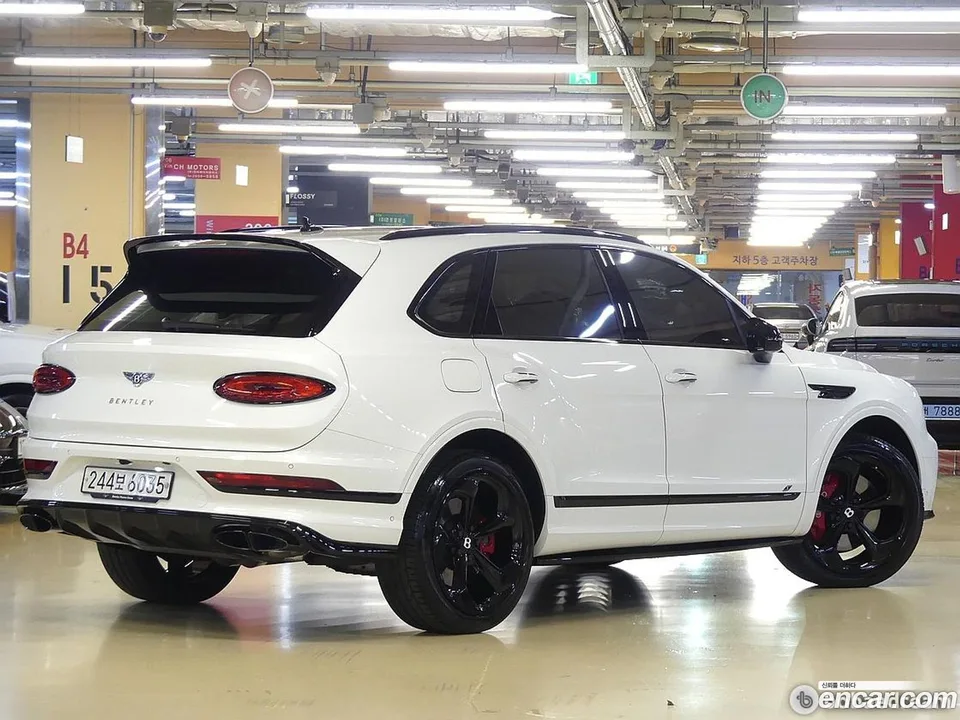 Bentley Bentayga 4.0 V8 S 2023 — миниатюра 3
