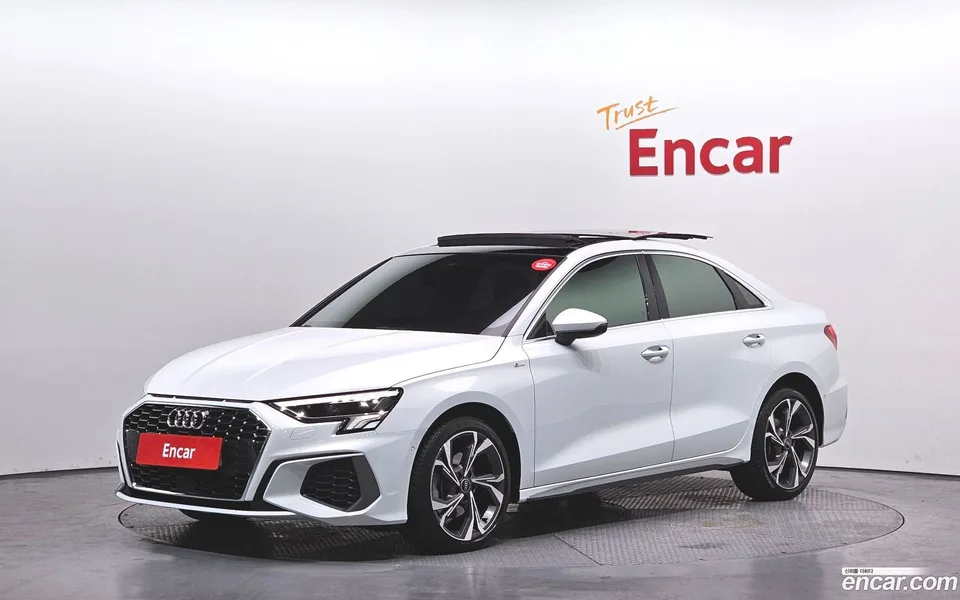Audi A3 (8Y) 40 TFSI 2023 — фото 1, купить с доставкой в Москву