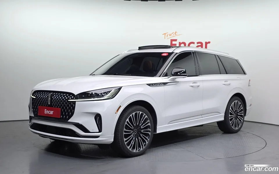 Lincoln Aviator 3.0 AWD 2024 — фото 1, купить с доставкой в Москву