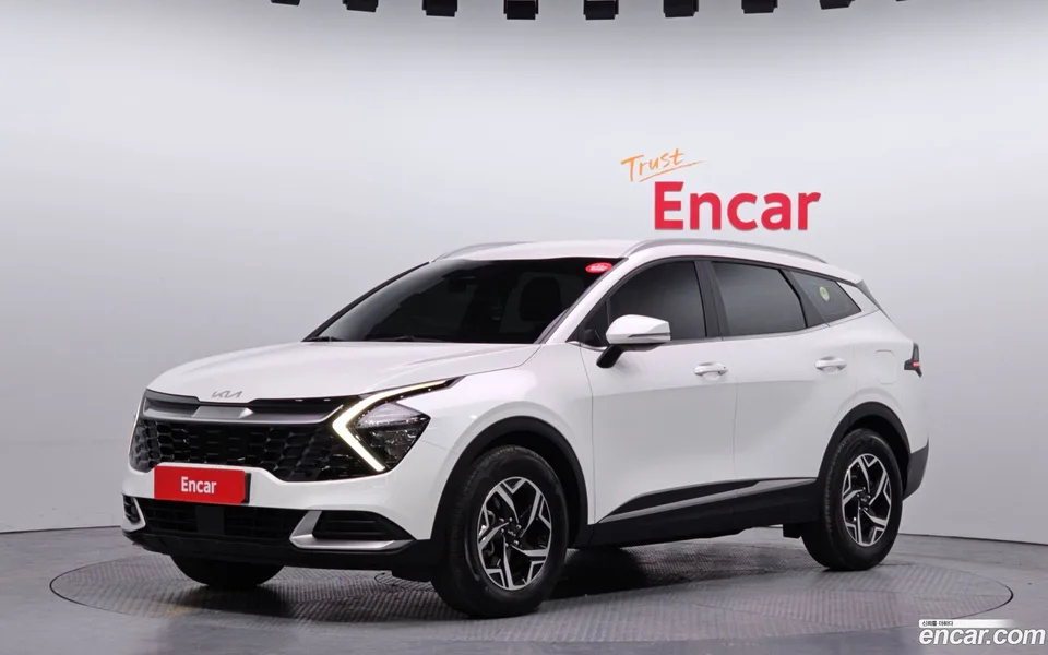 Kia Sportage 1.6 2WD 2022 — фото 1, купить с доставкой в Москву