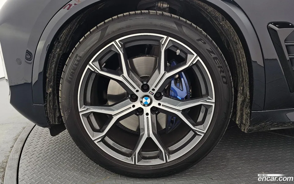 BMW X5 xDrive 40i M 2025 — миниатюра 5