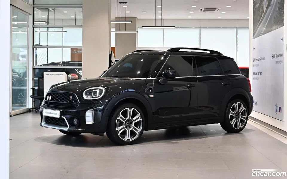 MINI Cooper S Countryman ALL4 2024 — фото 1, купить с доставкой в Москву
