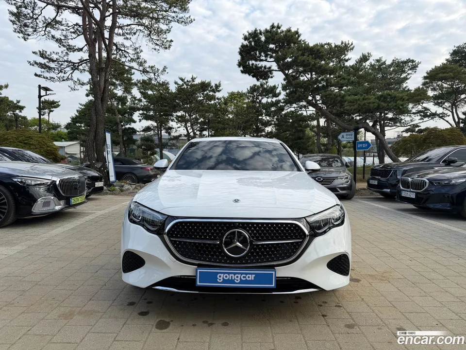 Mercedes-Benz E-Class E200 2024 — миниатюра 3