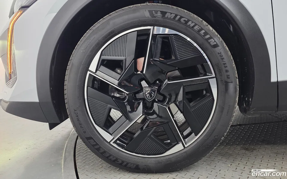 Peugeot 408 1.2 Pure Tech GT 2025 — миниатюра 2
