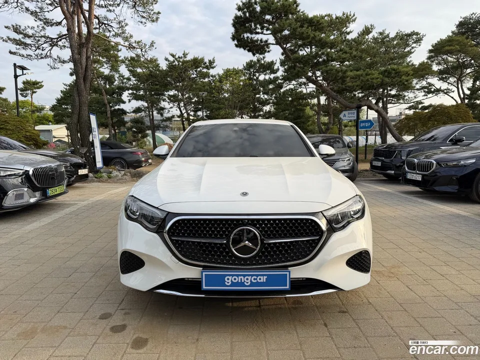 Mercedes-Benz E-Class E200 2024 — миниатюра 3