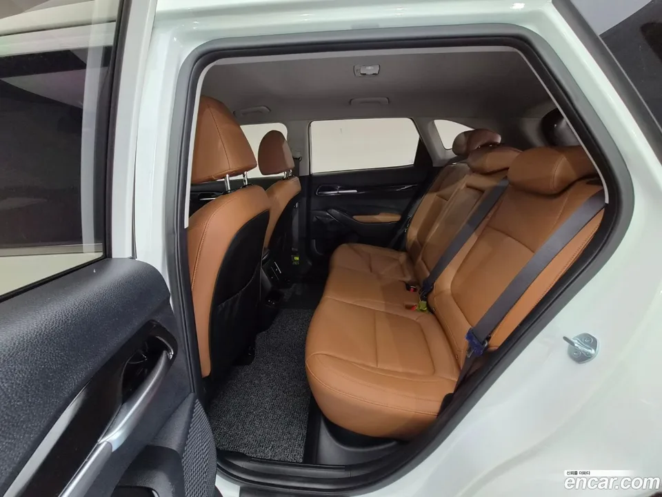 Kia Seltos 1.6 2WD 2023 — миниатюра 2