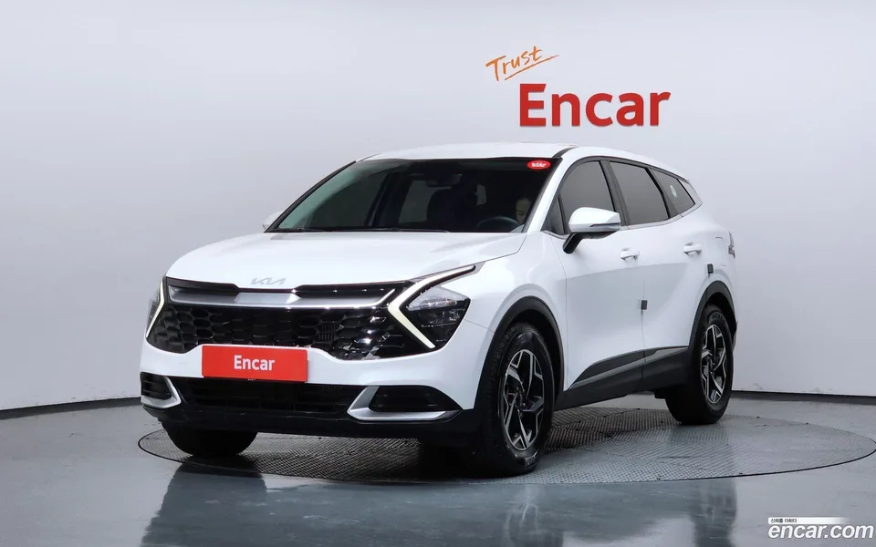 Kia Sportage 1.6 2WD 2023 — фото 1, купить с доставкой в Москву