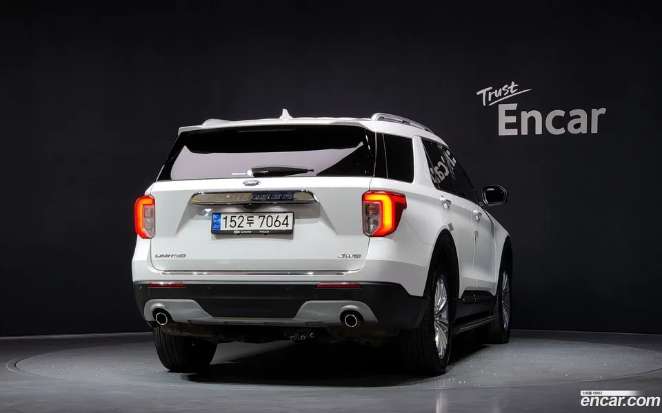 Ford Explorer 2.3 4WD 2022 — миниатюра 4