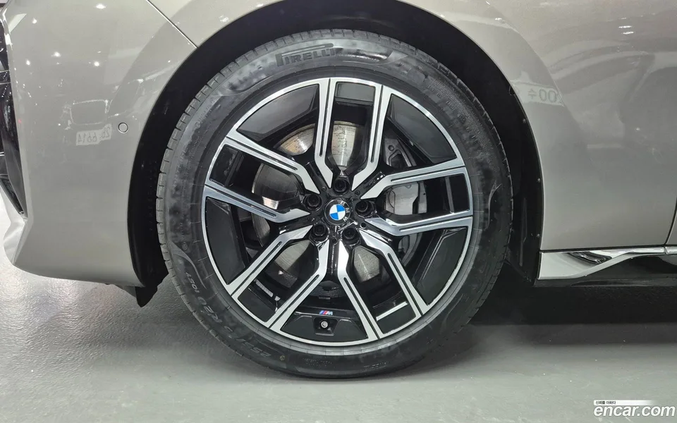 BMW 7 Series 740i xDrive M 2025 — миниатюра 2