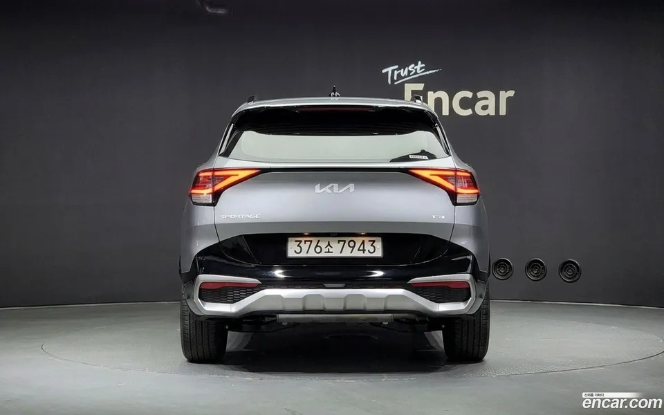 Kia Sportage Hybrid 2WD 2023 — миниатюра 4