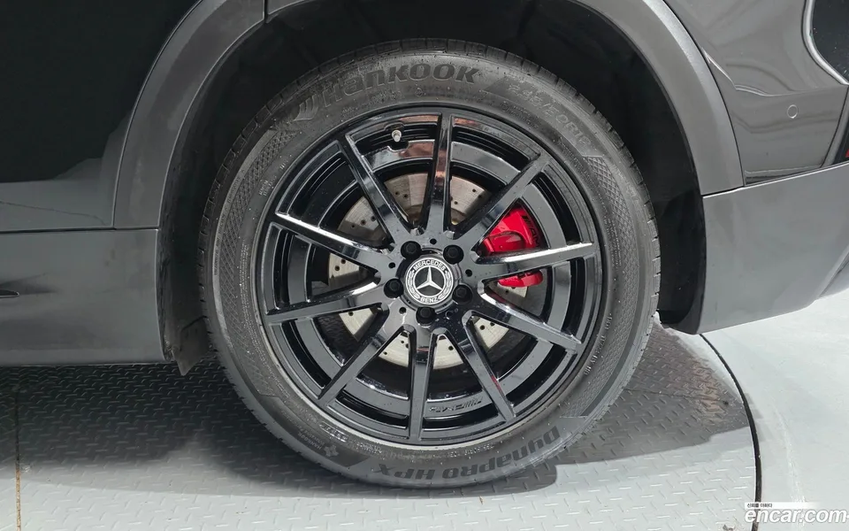 Mercedes-Benz GLB-Class AMG GLB35 4MATIC 2023 — миниатюра 2