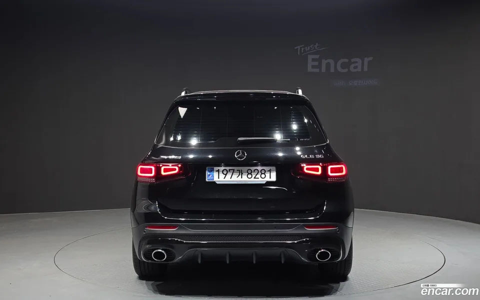 Mercedes-Benz GLB-Class AMG GLB35 4MATIC 2023 — миниатюра 4