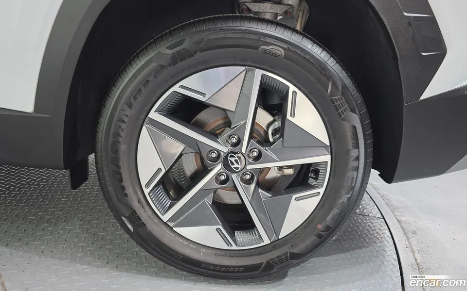 Hyundai Tucson NX4 1.6 2WD 2025 — миниатюра 2