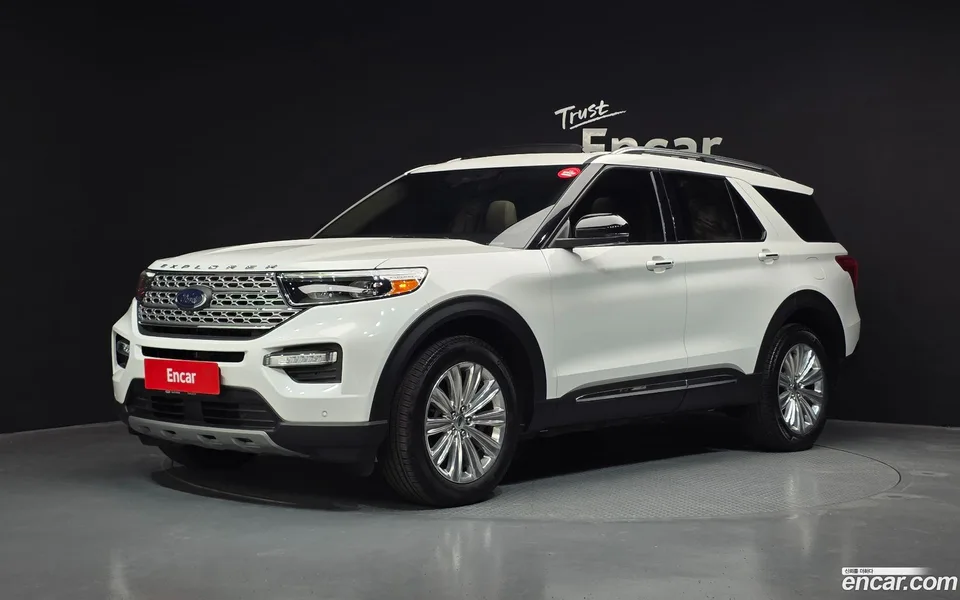Ford Explorer 2.3 4WD 2023 — фото 1, купить с доставкой в Москву