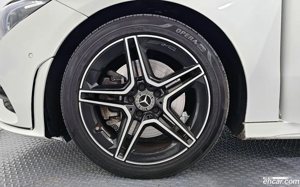 Mercedes-Benz CLA-Class CLA250 4MATIC 2023 — миниатюра 2