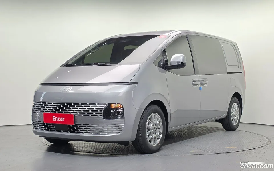 Hyundai Staria L3.5 5 2025 — фото 1, купить с доставкой в Москву