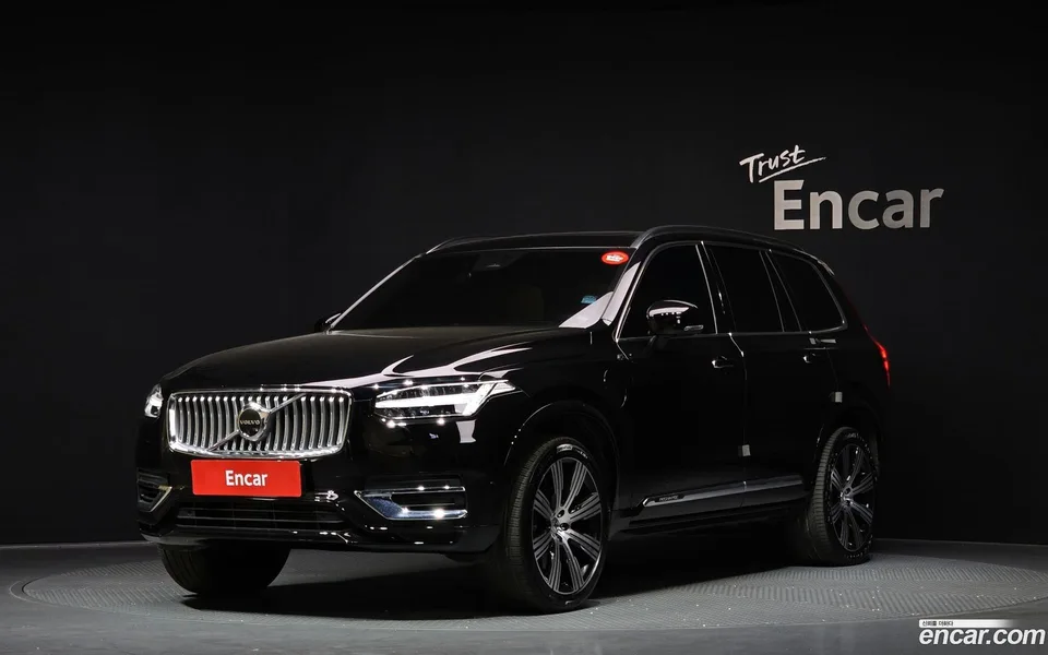 Volvo XC90 T8 2023 — фото 1, купить с доставкой в Москву