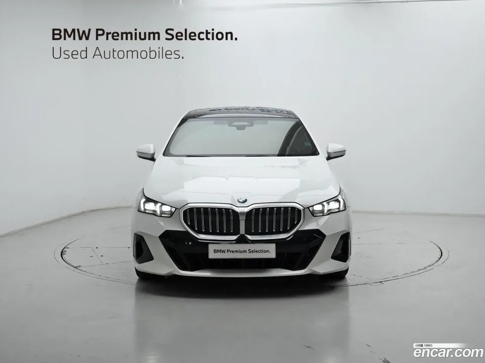 BMW 5 Series 520i M 2024 — миниатюра 3