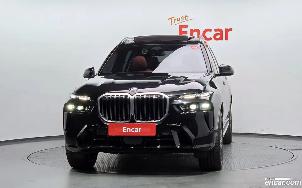 BMW X7 xDrive 40i M 6 2025 — миниатюра 3