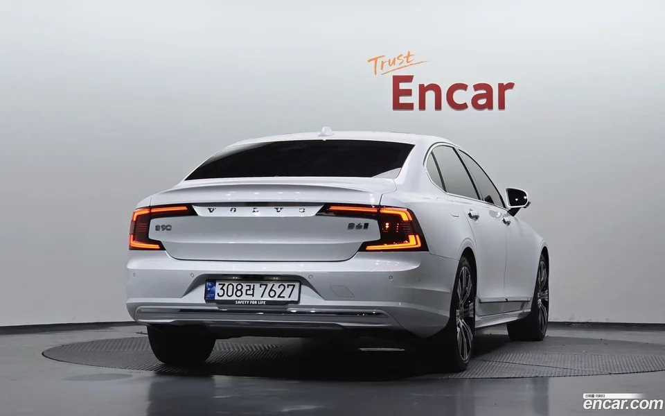 Volvo S90 B6 AWD 2023 — миниатюра 4