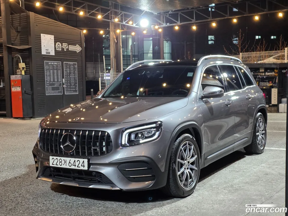 Mercedes-Benz GLB-Class AMG GLB35 4MATIC 2023 — фото 1, купить с доставкой в Москву