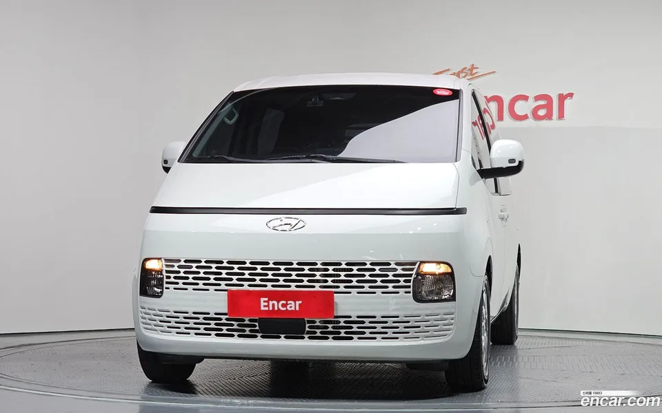 Hyundai Staria 5 2022 — миниатюра 3