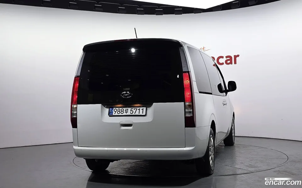 Hyundai Staria L3.5 5 2024 — миниатюра 4
