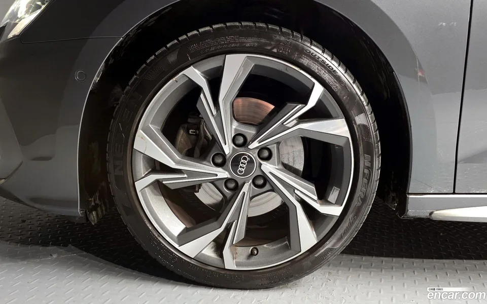 Audi A3 (8Y) 40 TFSI 2023 — миниатюра 2