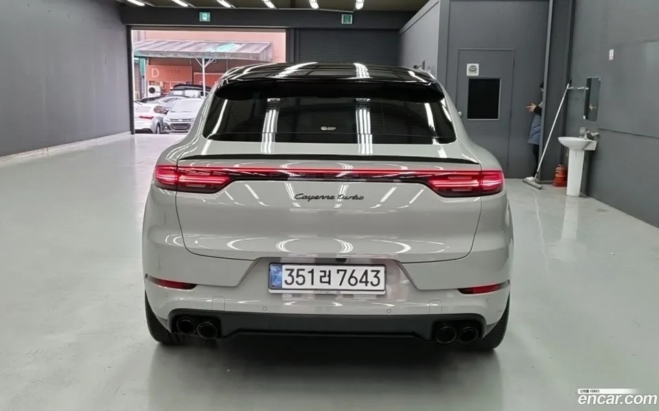 Porsche Cayenne 4.0 2023 — миниатюра 4