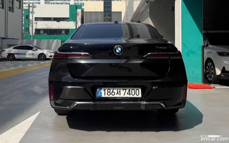 BMW 7 Series 740d xDrive M 2024 — миниатюра 4
