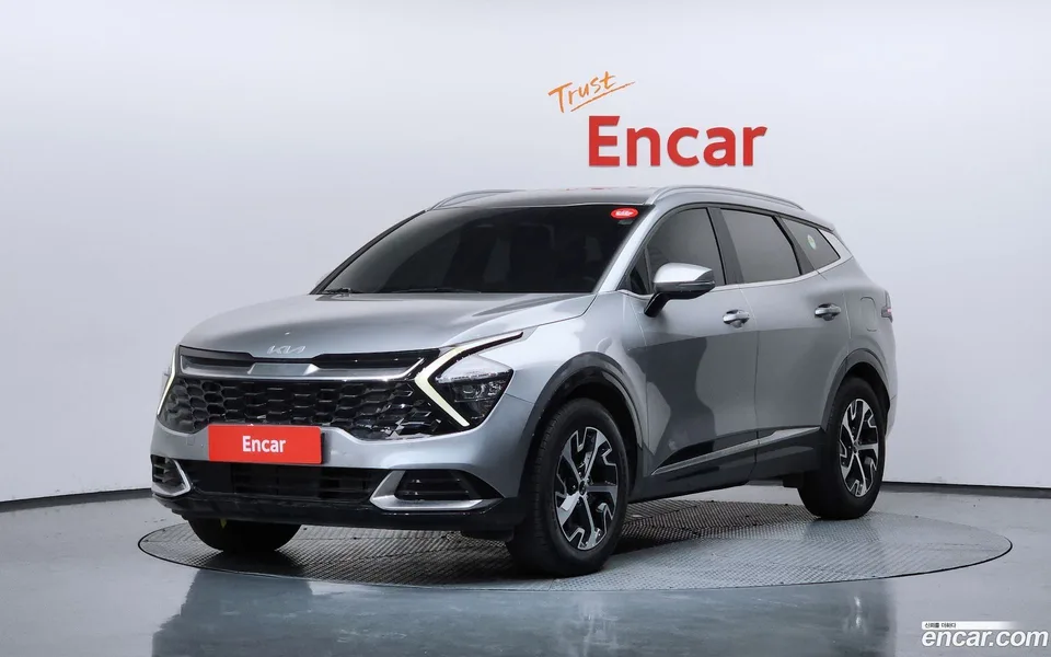 Kia Sportage Hybrid 2WD 2023 — фото 1, купить с доставкой в Москву