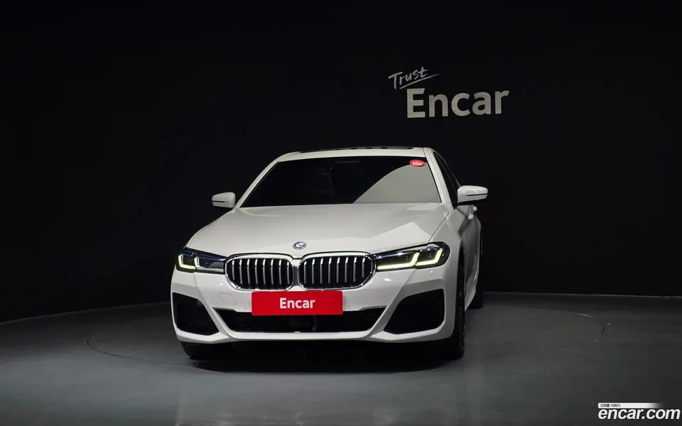 BMW 5 Series 530e M 2022 — миниатюра 3