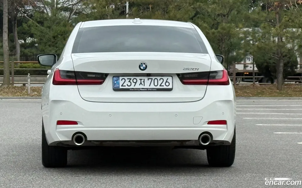 BMW 3 Series 320i 2025 — миниатюра 4