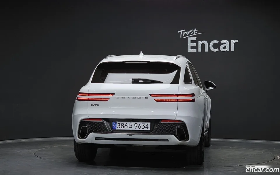 Genesis GV70 2.5T 2WD 2022 — миниатюра 4