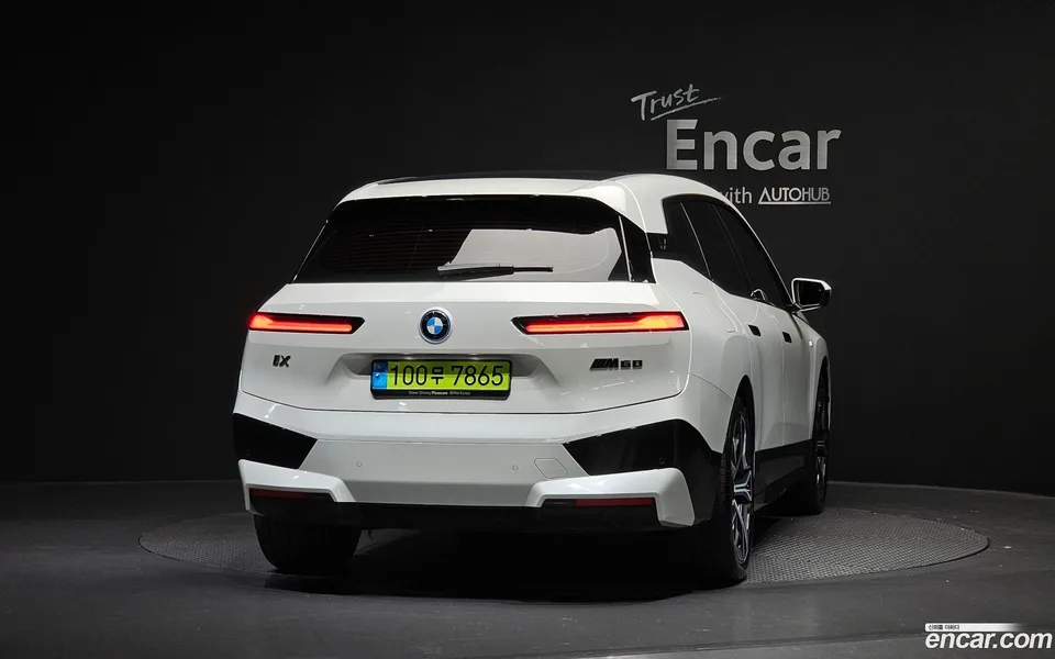 BMW iX xDrive M60 2024 — миниатюра 4