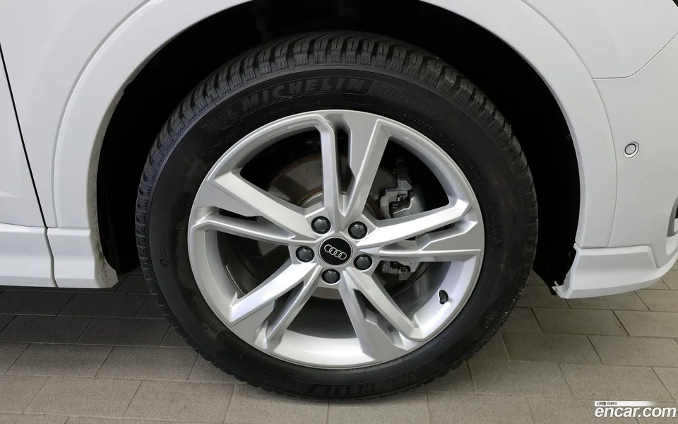 Audi Q3 35 TDI 2023 — миниатюра 2
