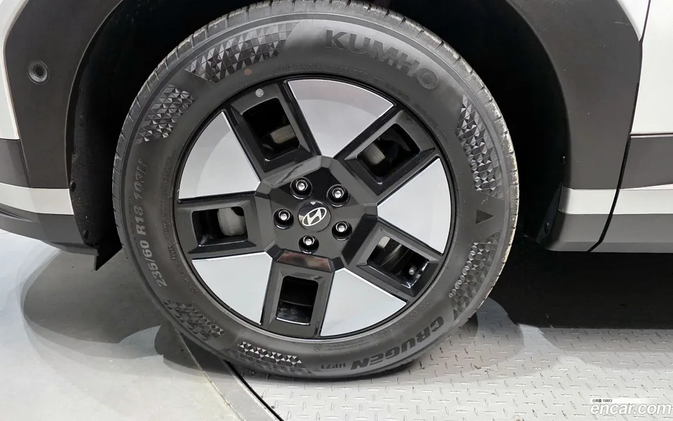 Hyundai SantaFe HEV 1.6 2WD 2023 — миниатюра 5
