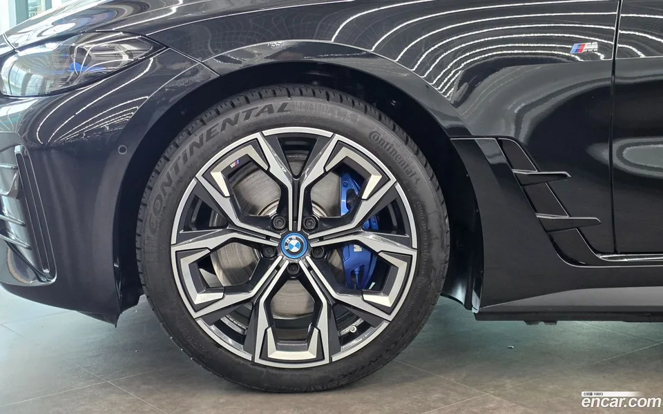 BMW i4 eDrive40 M 2024 — миниатюра 2