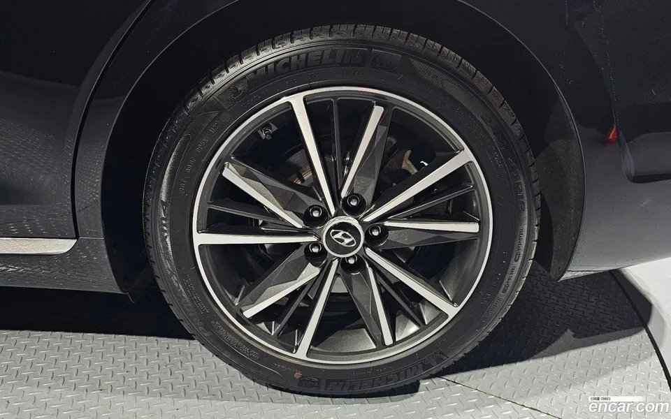 Hyundai Grandeur IG 3.3 2022 — миниатюра 2