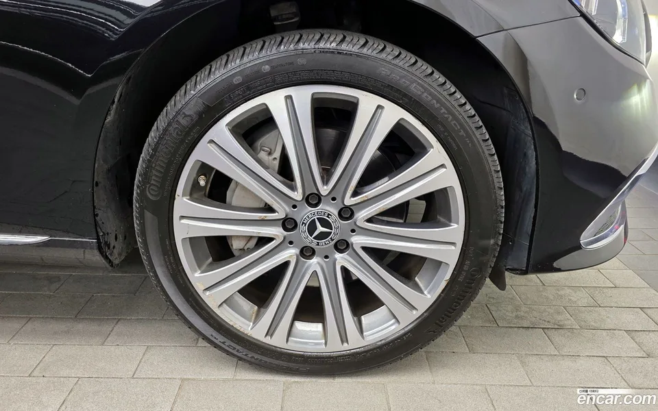 Mercedes-Benz E-Class E350 4MATIC 2023 — миниатюра 4