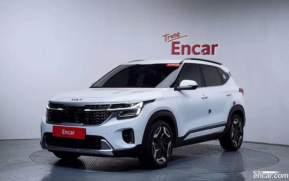 Kia Seltos 1.6 2WD 2022 — фото 1, купить с доставкой в Москву