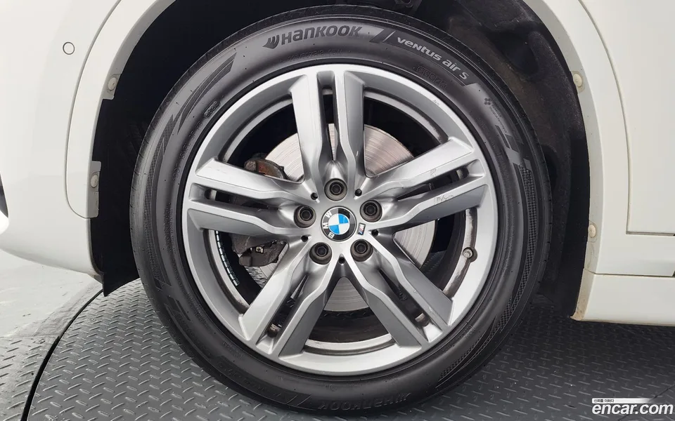 BMW X1 xDrive 20i M 2022 — миниатюра 5