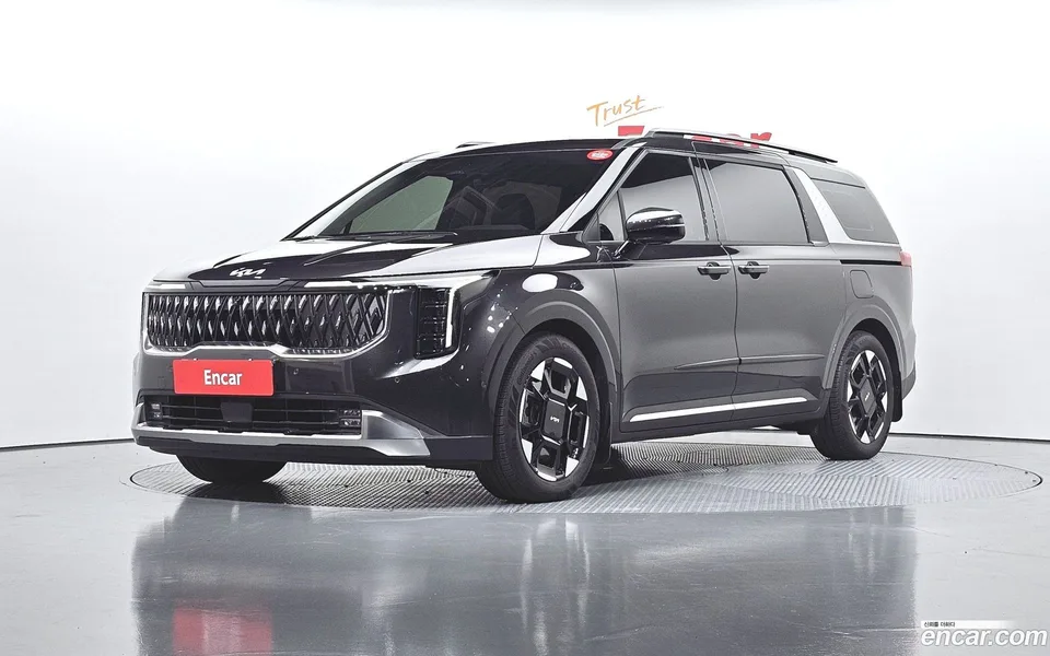 Kia Carnival 9 2024 — фото 1, купить с доставкой в Москву