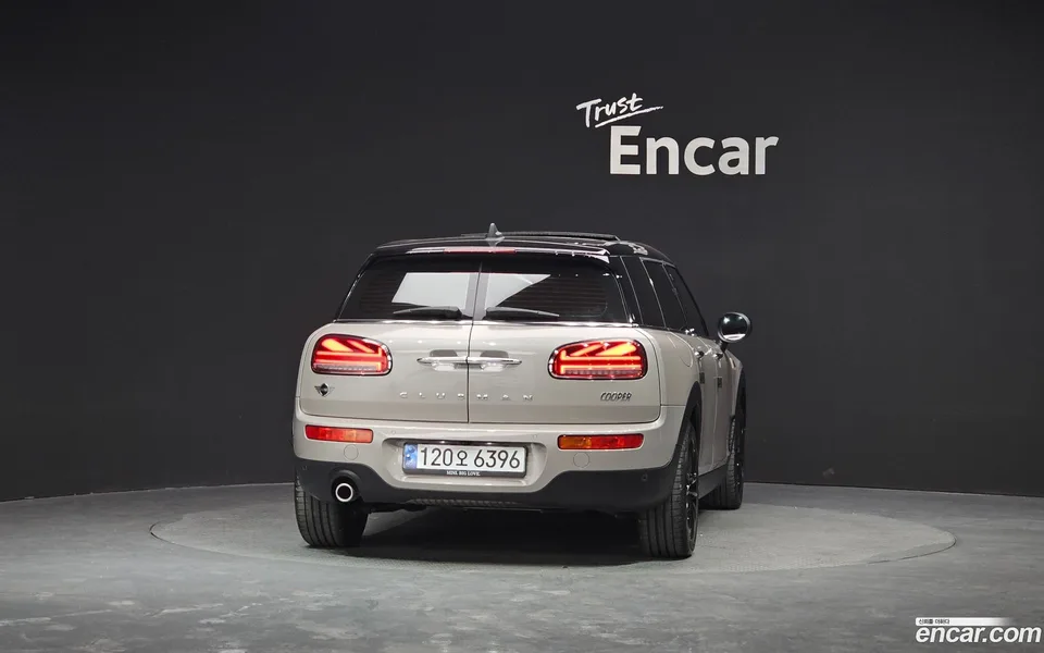 MINI Cooper Clubman 2023 — миниатюра 4